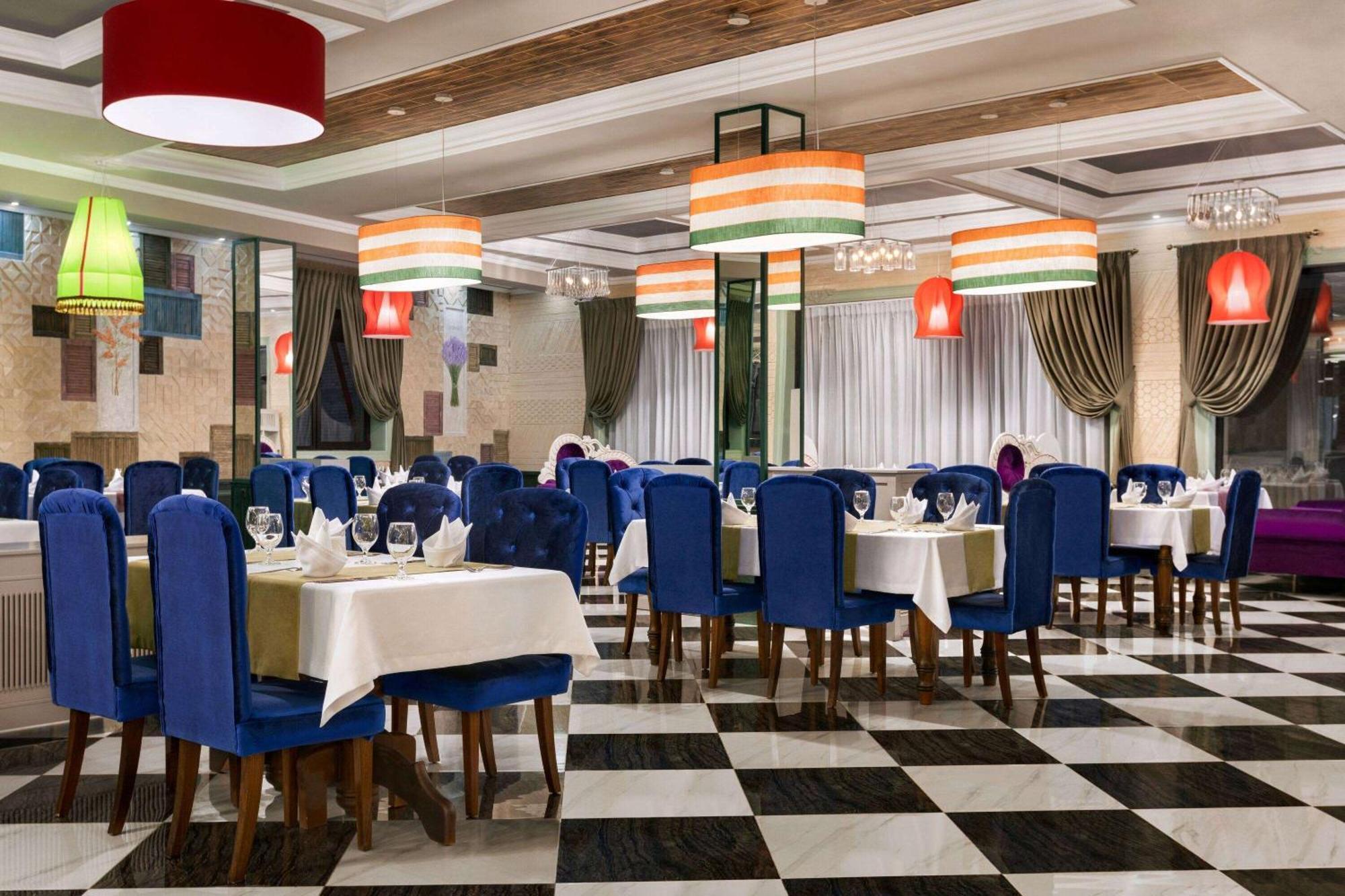 מלון Ramada By Wyndham שימקנט מראה חיצוני תמונה